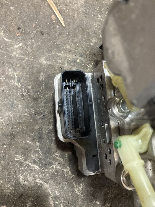 Toyota Rav 4 XA50 2.5i Hybrid 2020 година ABS Помпа