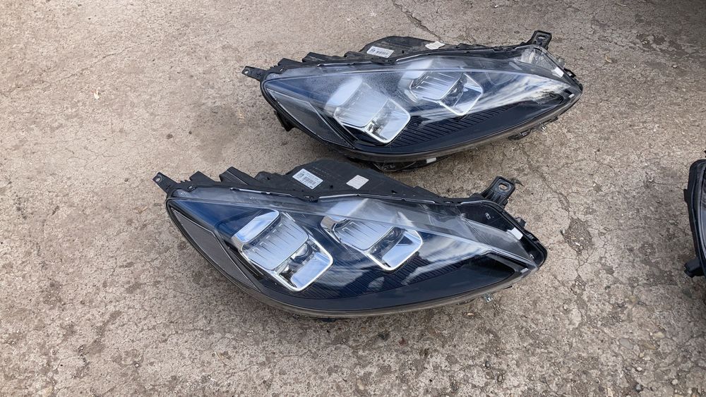 Far faruri Ford Kuga 3 mk3  2020 , 2021 , 2022 far Stanga dreapta