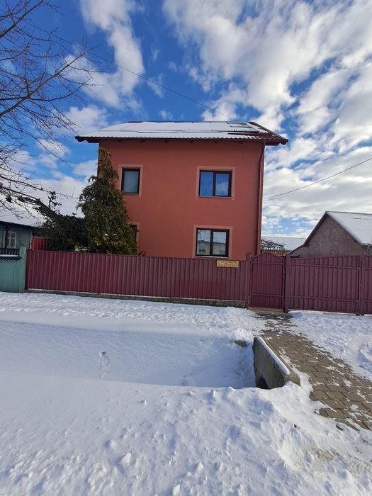 Vând casa in tibeni