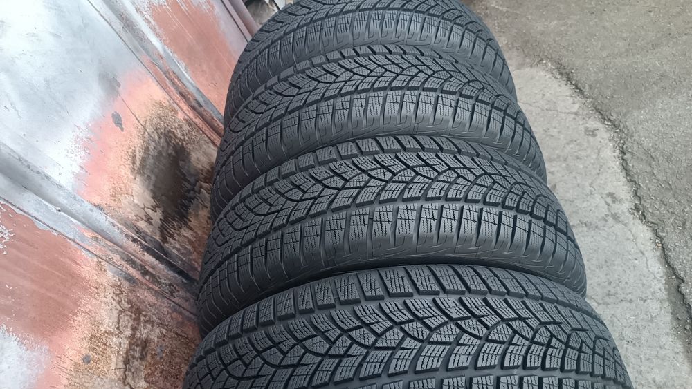215/65/16 Goodyear