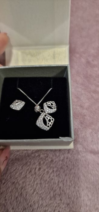 Set argint lantisor și cercei NOU