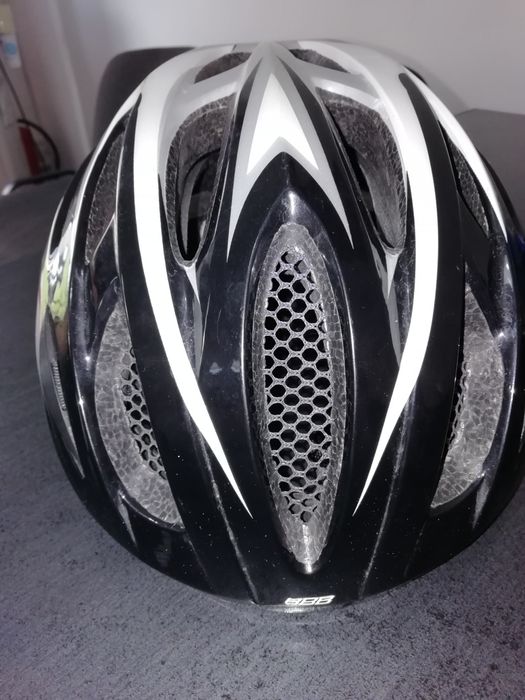 Cască ciclism și ochelari 50 RON,