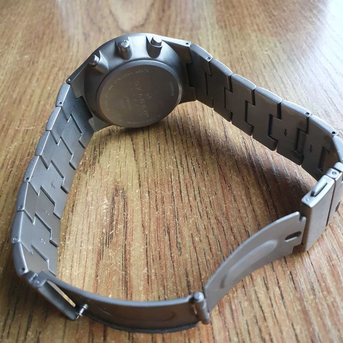 Титанов часовник SKAGEN - със страхотен дизайн и нова батерия