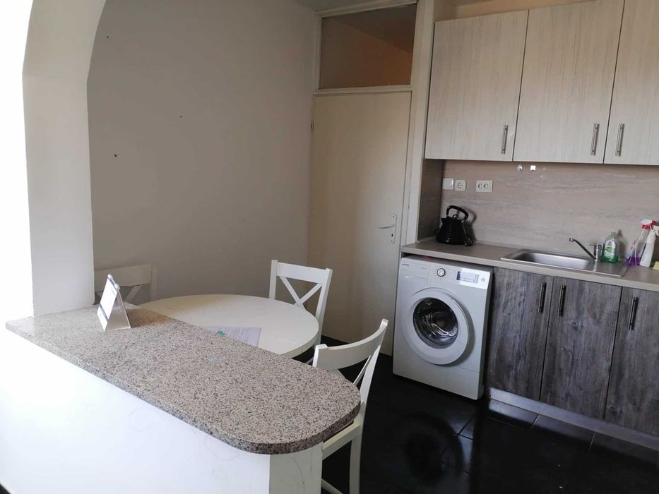 Продава се Тристаен апартамент в София, Люлин 9 - 86 кв.м за 2012 €/кв.м - Снимка #2