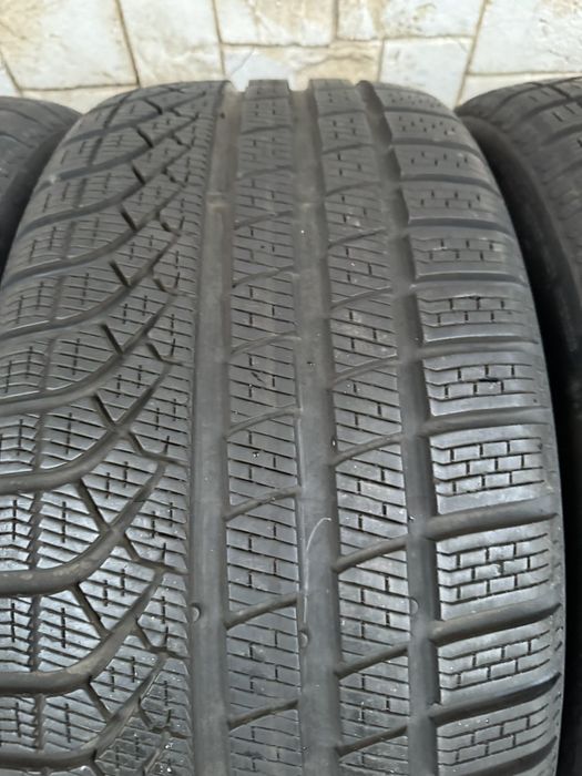 Зимни гуми 255/45/19 и 285/40/19 Pirelli P zero winter