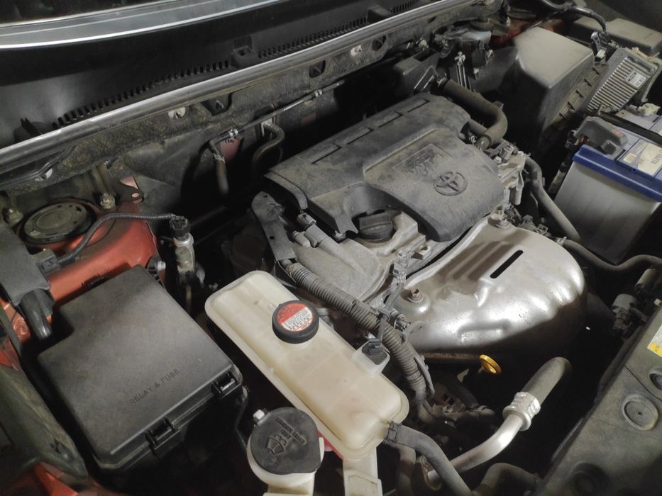 TOYOTA RAV4 / 2.5 VVTI - бензин / 4х4 / 178к.с. / автомат AISIN