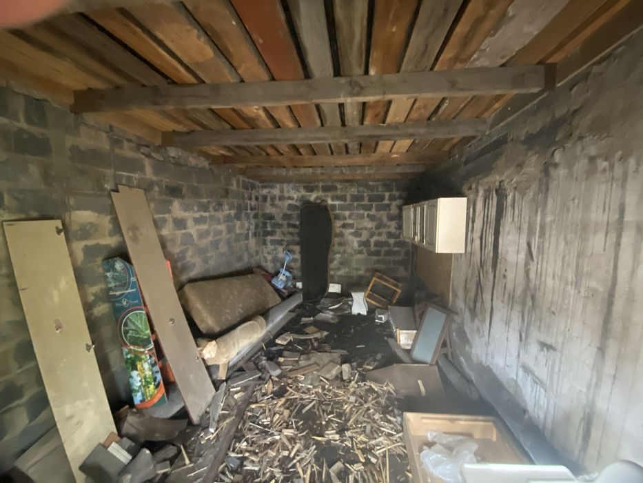 Гараж в центре прихатинска