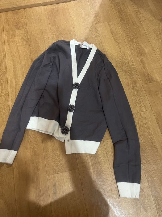 Продам две кофты остальное в подарок