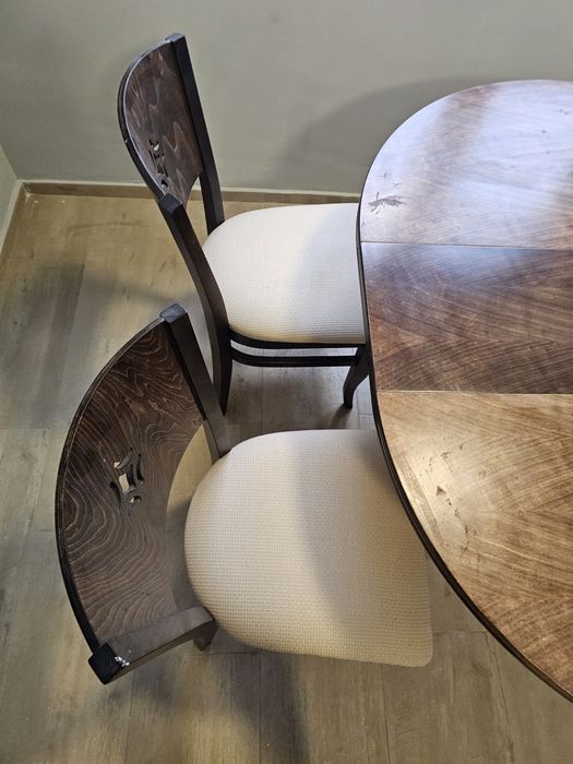 Масивна маса за хранене с 4 стола