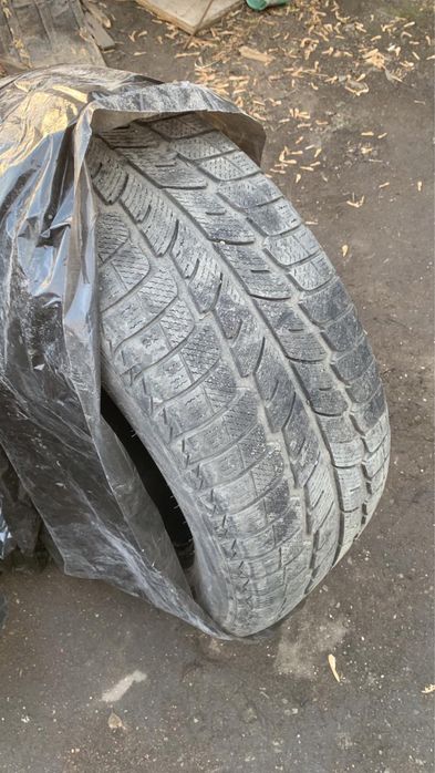 Срочно продаю зимние шины