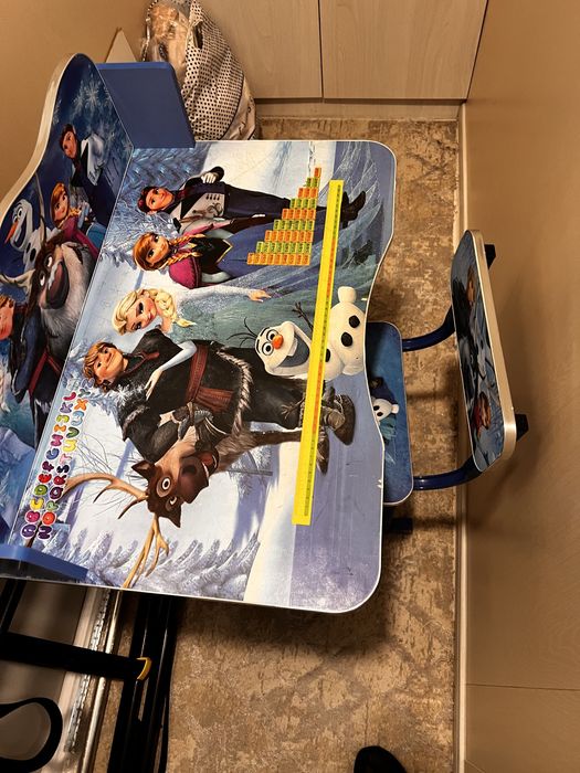 Продам парту со стульчиком для девочек