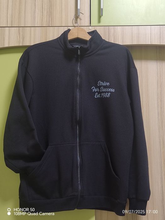 Суичър XL мъжки .