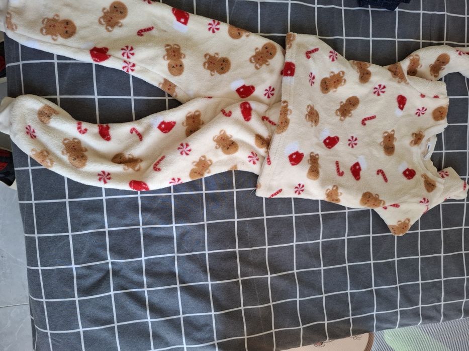 Lot fetite ,vesta matlasata si costum fleece