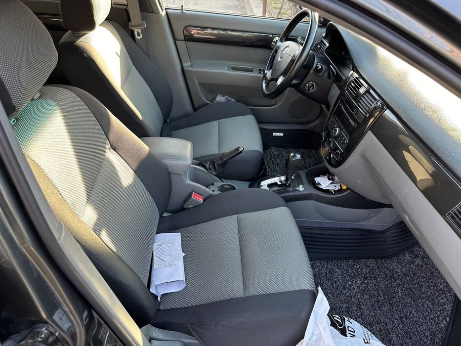 2019 Jentra sotiladi moshina xolati yaxshi. 80% joyi shumka qilingan.