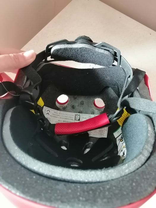 Червена каска FERRARI