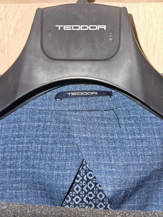 Елегантен костюм Teodor