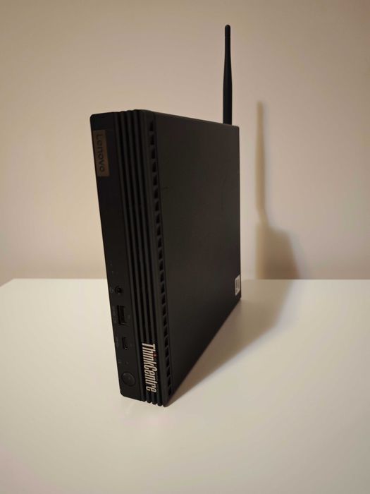 Lenovo ThinkCentre M70q Tiny Desktop i5-10400T/PCIe 256GB/8GB