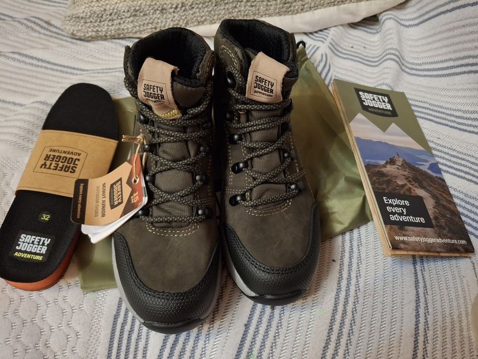 Ghete noi jogger marimea 32