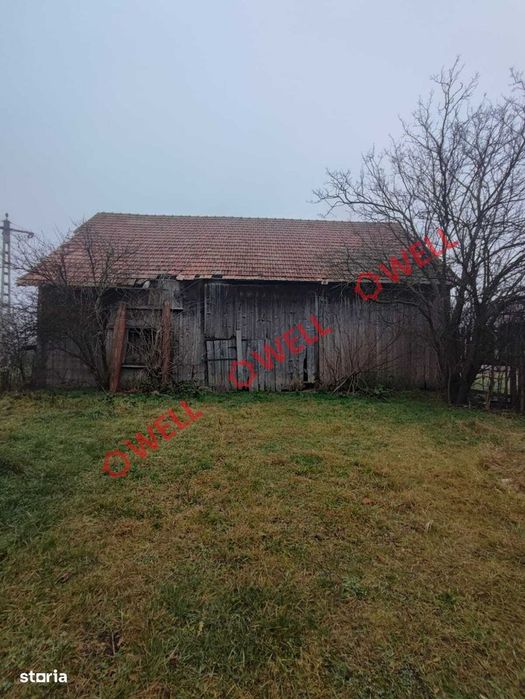 Șură și teren intravilan de vânzare în Chichiș!