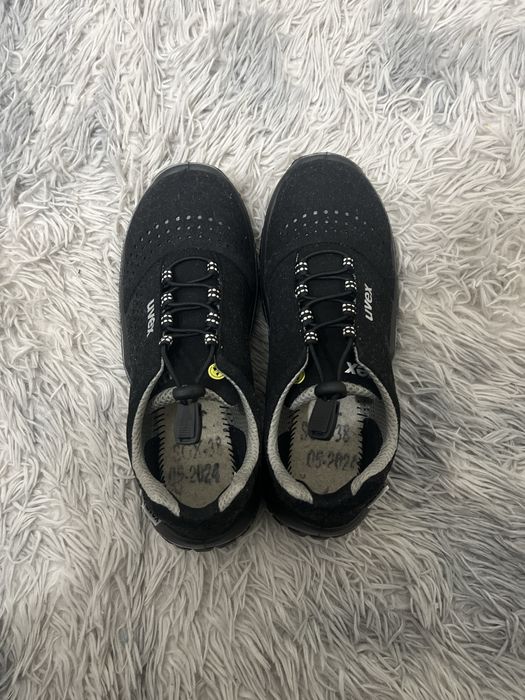 adidasii uvex ,pentru munca