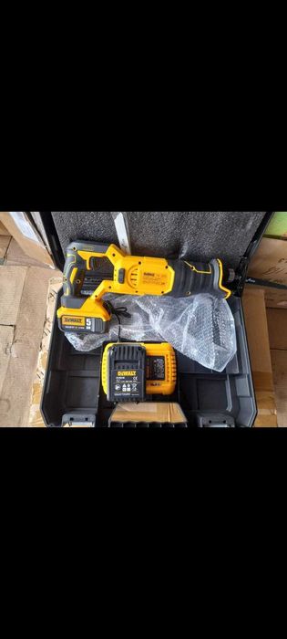 Vând fierăstrău sabie Dewalt