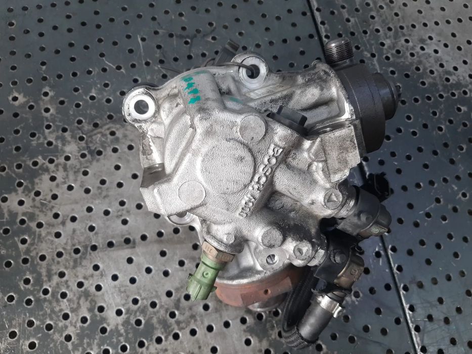 pompa inalta d5204t7 2.0 d  volvo xc60  2013  0445010681