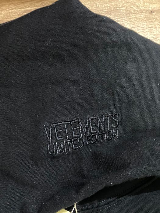Vetements world tour Hoodie