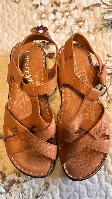 Сандали новые, 38 размер