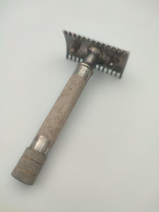 Оригинална винтидж самобръсначка Gillette, произведена в САЩ