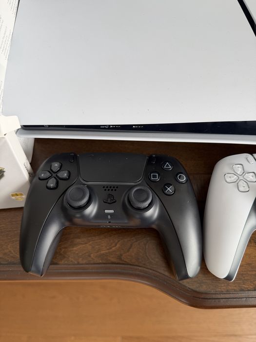 Playstation 5 slim 1 Tb plus ssd