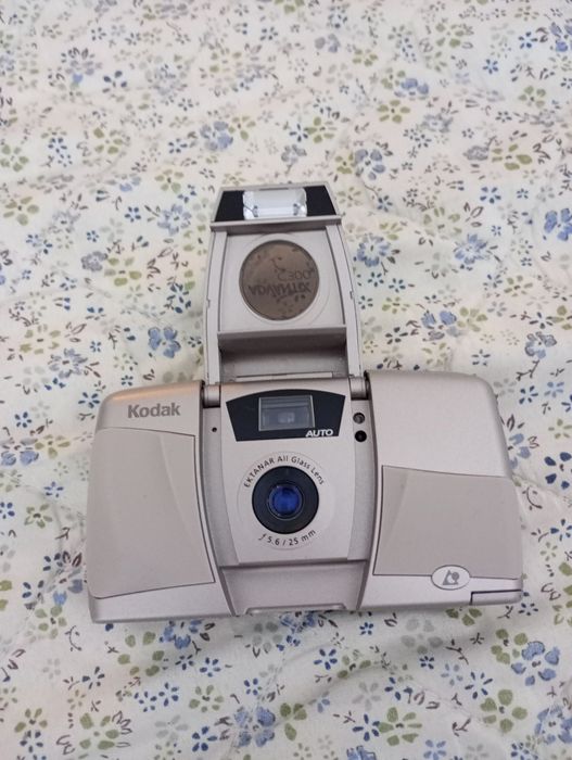 Aparate foto digitale ITP și pe film