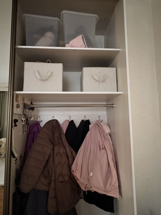 Продаётся хороший шкаф.