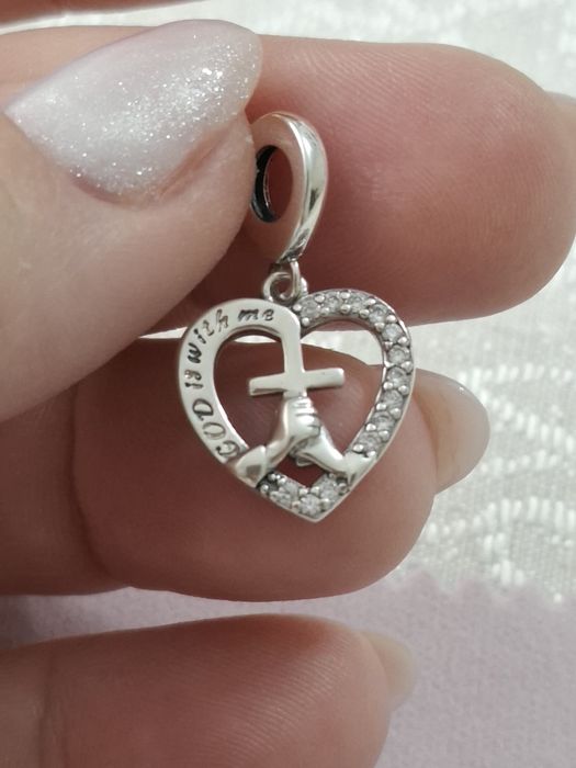 Pandantiv argint inimă cu cruce