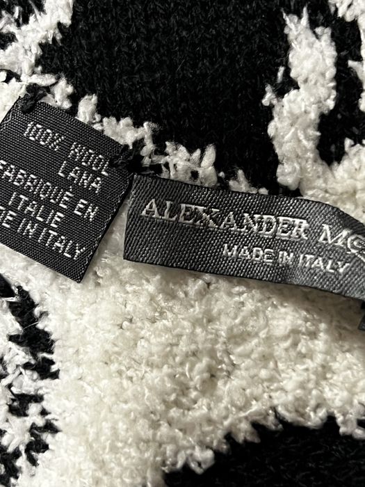 Шал нов дълъг с черепи