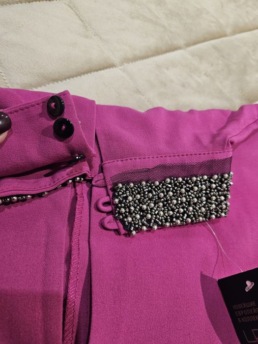 Продам яркое нарядное платье