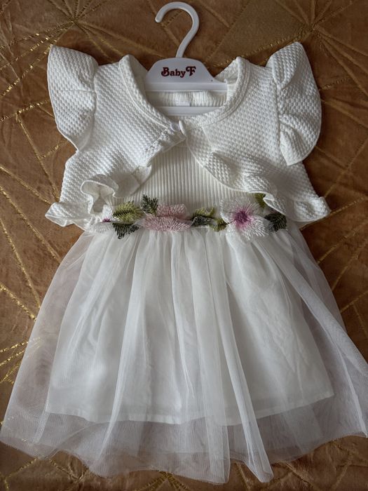 Продам детские вещи , куртки, платья