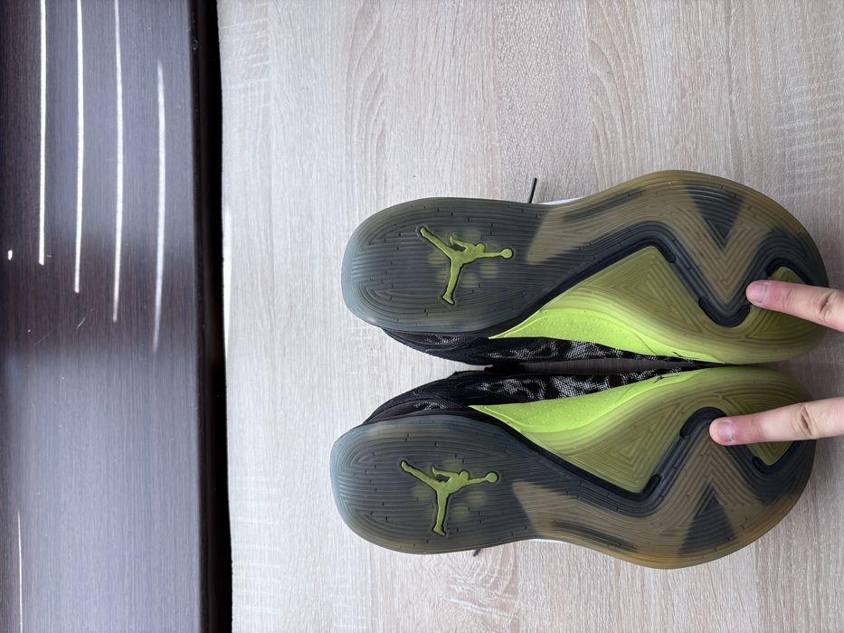 jotdan luka 2 black volt