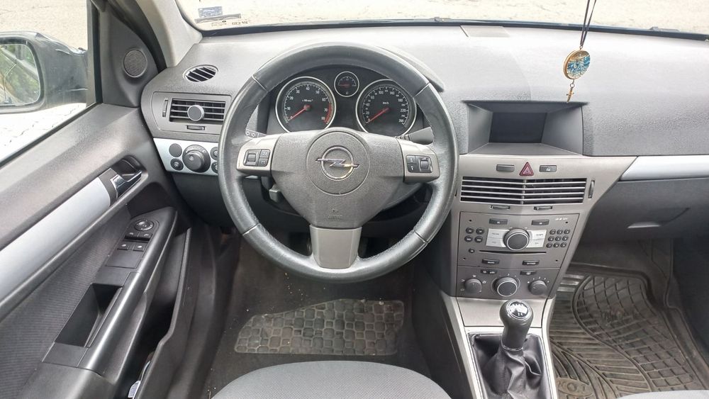 Продава се Опел Астра