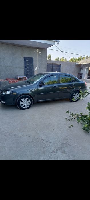 Jentra sotiladi 175000 yurgan Narxi 10800$ metangaz bor