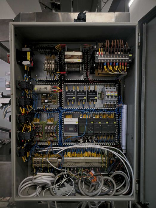 Вертикална пакетираща машина (VFFS) – реновирана, отлично състояние