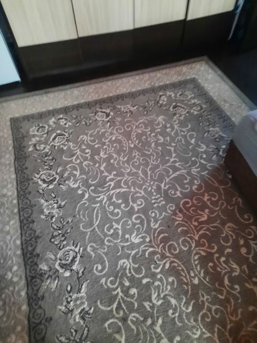 4 ковра б/у в хорошем состоянии
