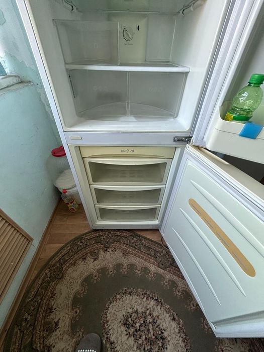 Продам холодильник LG