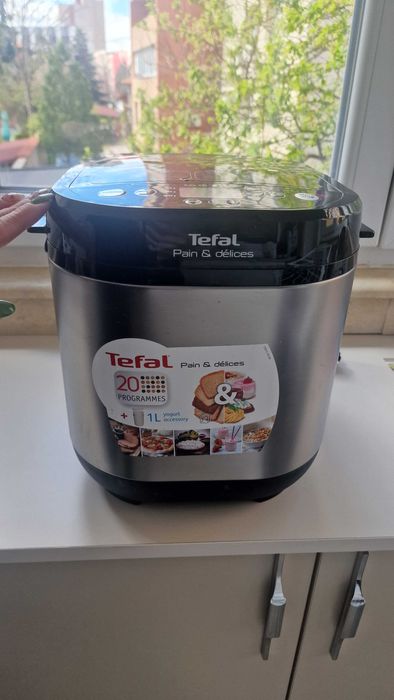 Tefal Pain & Delices хлебопекарна като нова плюс кутия/ 20 програми