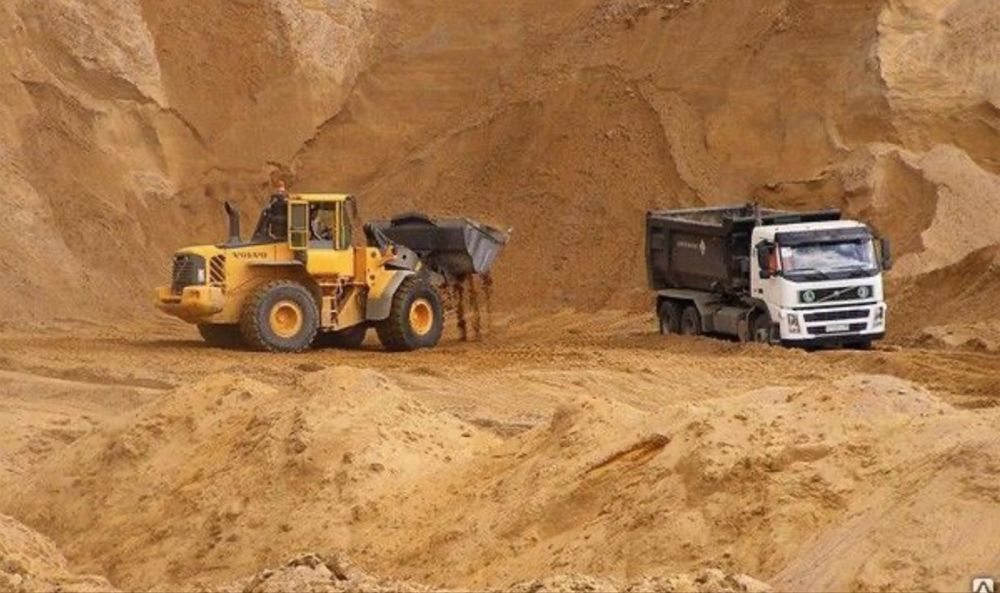 Песок Кум барлык туры бар