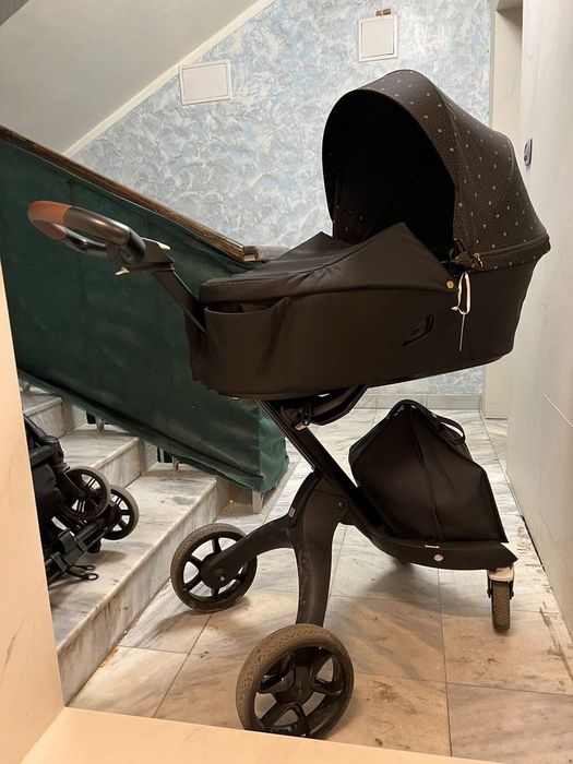 Мулти пак Stokke ( количка, Be safe столче за кола, зимни и летни комплекти, чанта за количка, приставка за Tripp Trapp, колан за Tripp Trapp, раница.