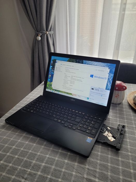 Laptop Fujitsu A555 intel i3 gen 5