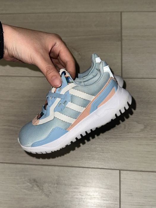 Adidas/ кроссовки 23 размера