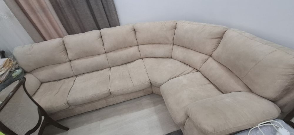 Продам диван гостиной