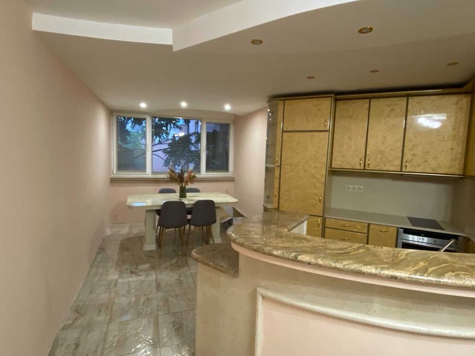 Продава се Тристаен апартамент в София, 7-ми 11-ти километър - 94 кв.м за 3618 €/кв.м - Снимка #11