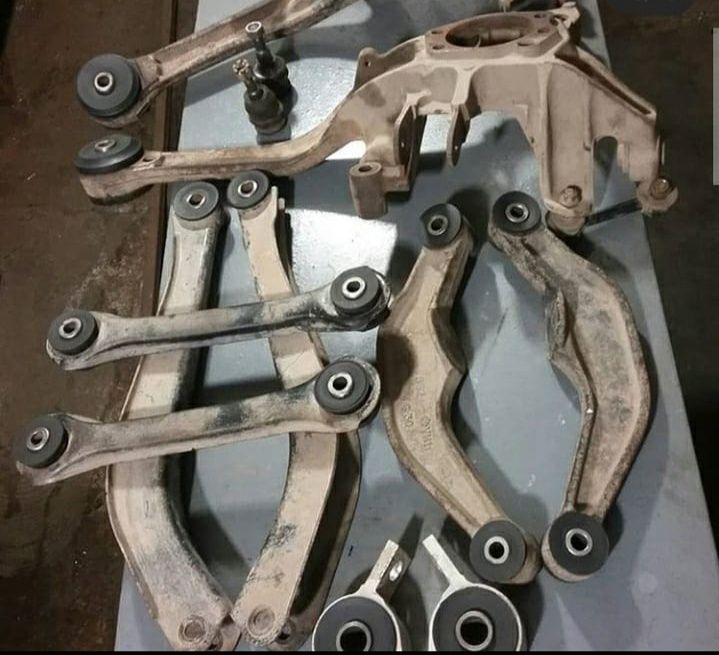 Сайлентблоки. Шаровые опоры. Рулевые наконечники.